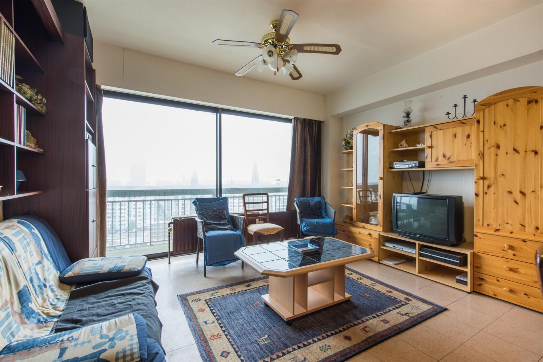 APP. DE VACANCES  AVEC VUE SPENDIDE SUR LE PORT DE PLAISANCE 