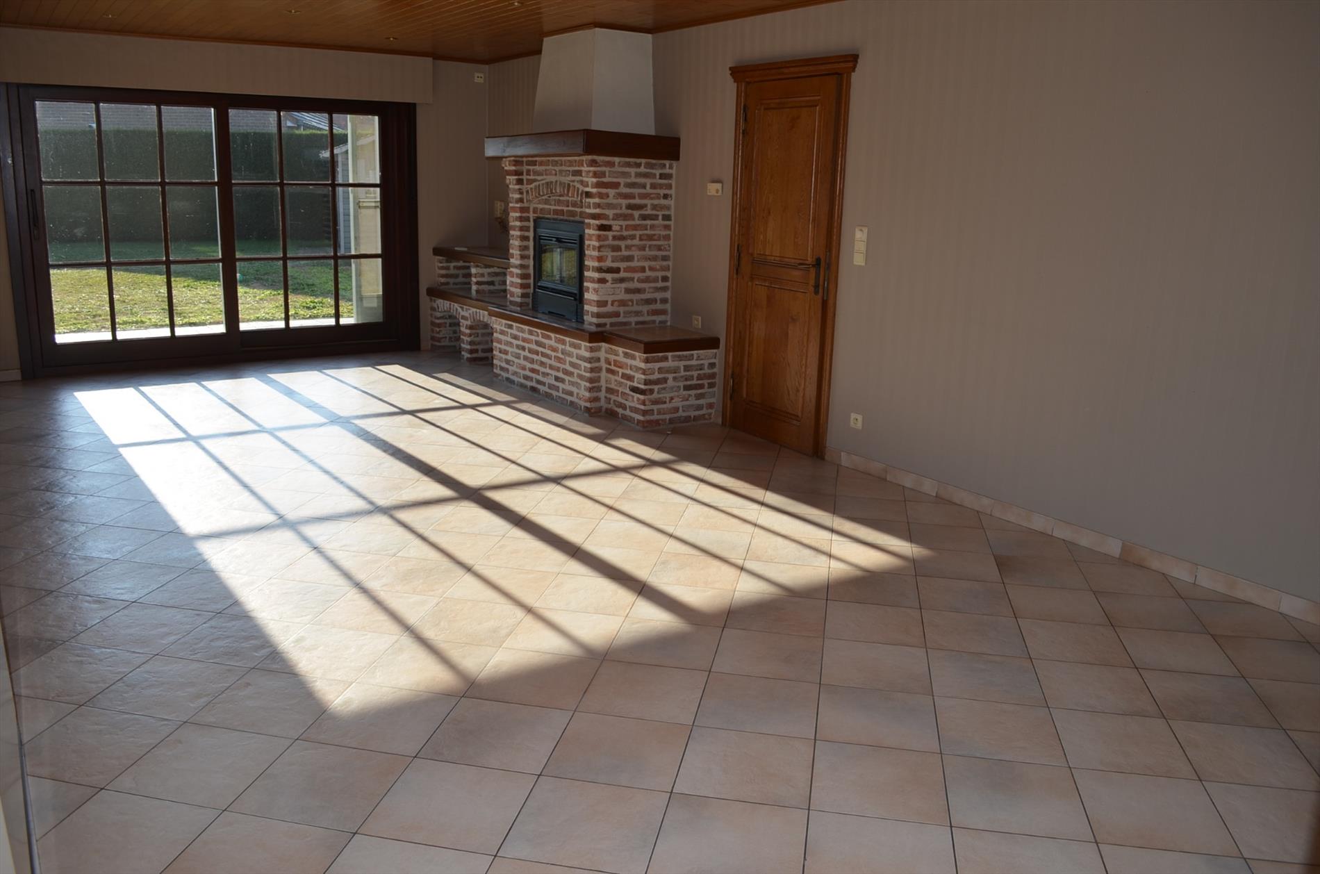 Rustieke woning met 3 slpks en tuin in rustige wijk te Eeklo 