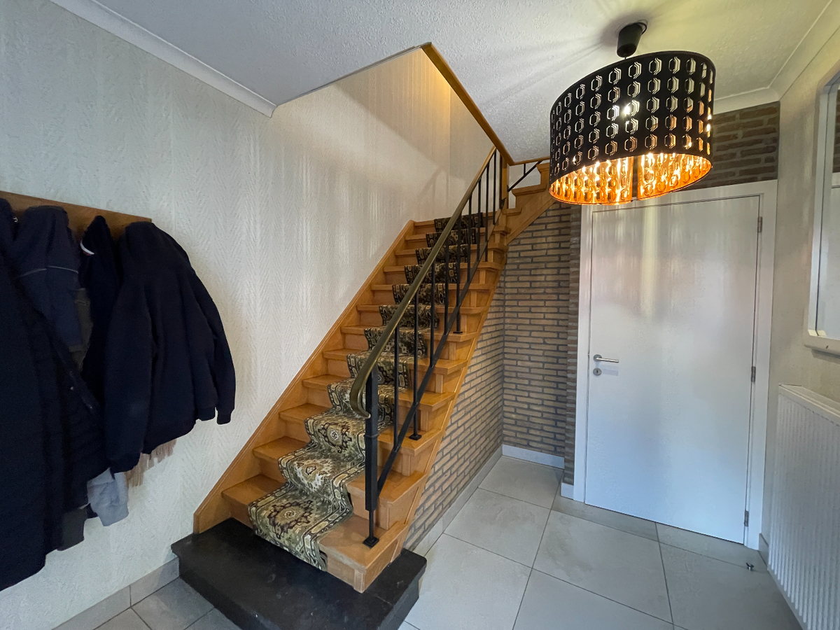 Woning met 3 slaapkamers en tuin te Roeselare! 