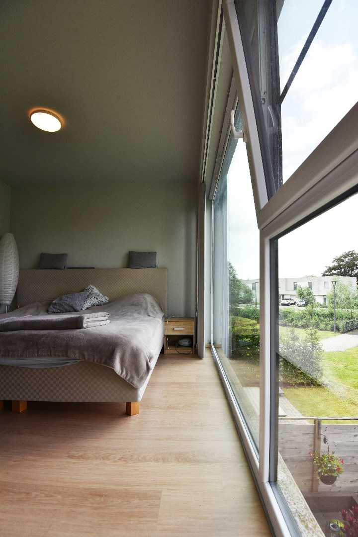 Recente woning met 3 slpks, tuin en 2 parkeerplaatsen te centrum Maldegem 