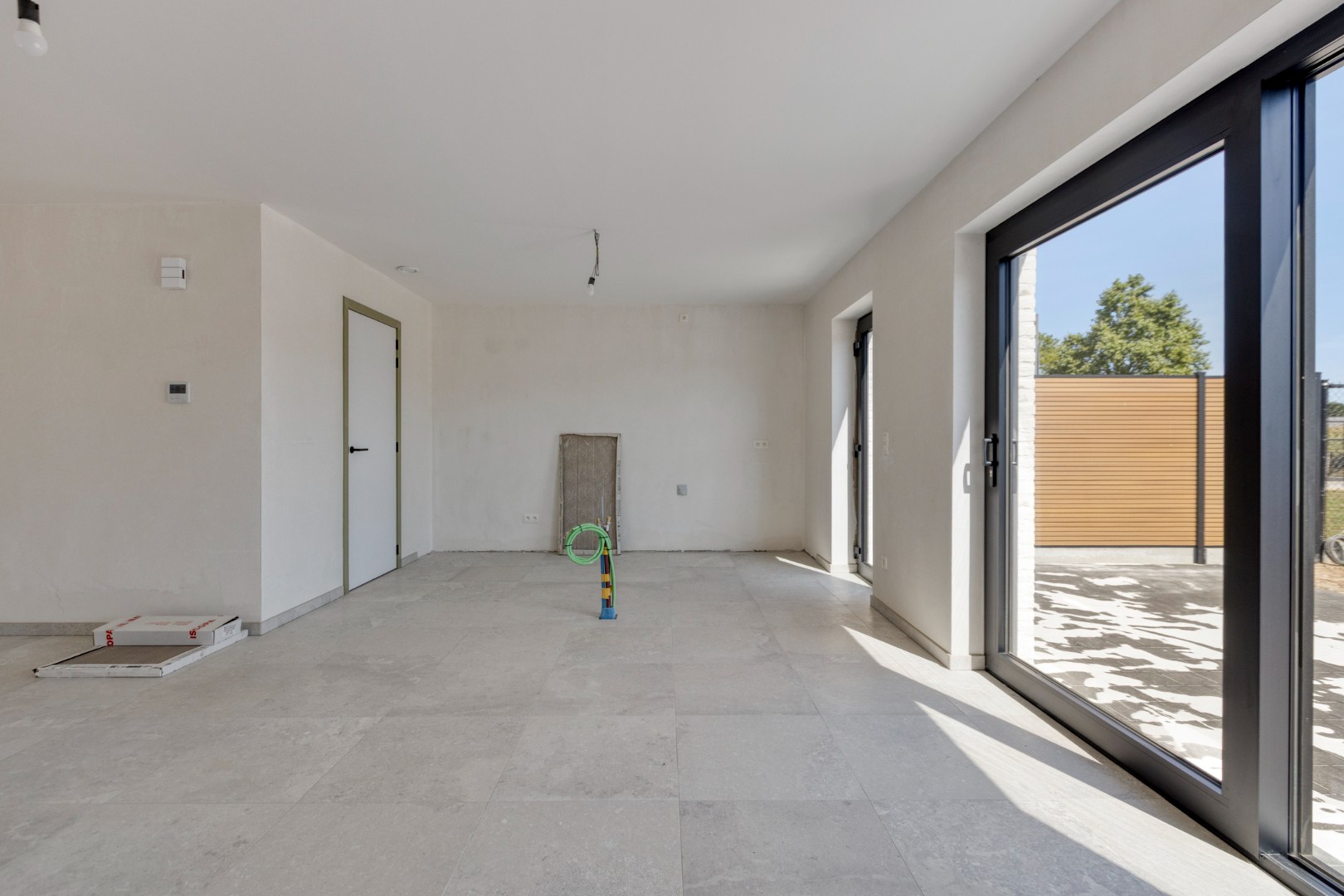 Nieuwbouw-woning in landelijke stijl met 3 slpk op 3 a 82 ca. 