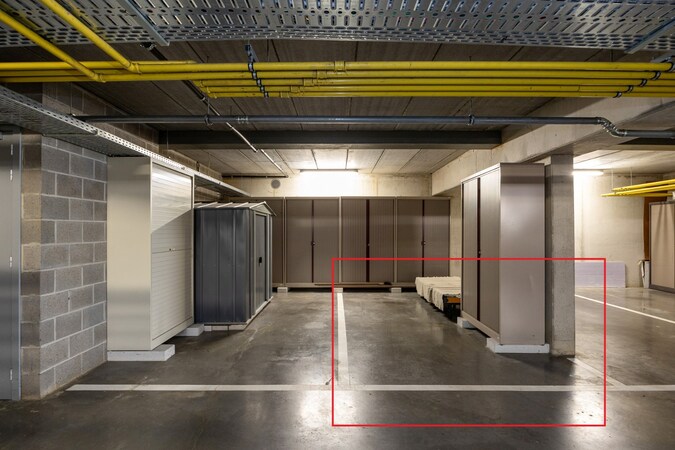 Verkocht parkeerplaats - Hove