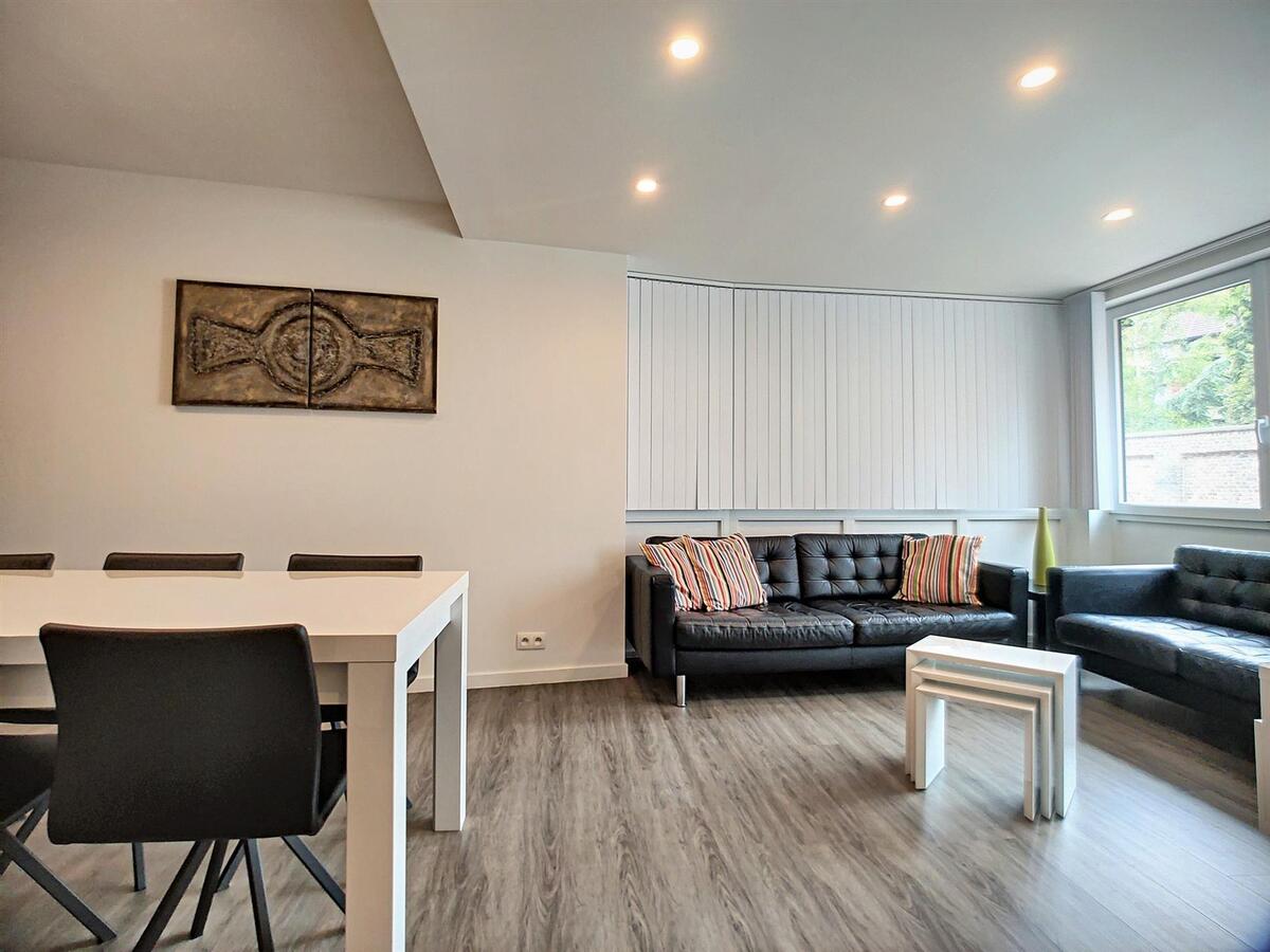 Zeer leuk, volledig gerenoveerd appartement - Heist 