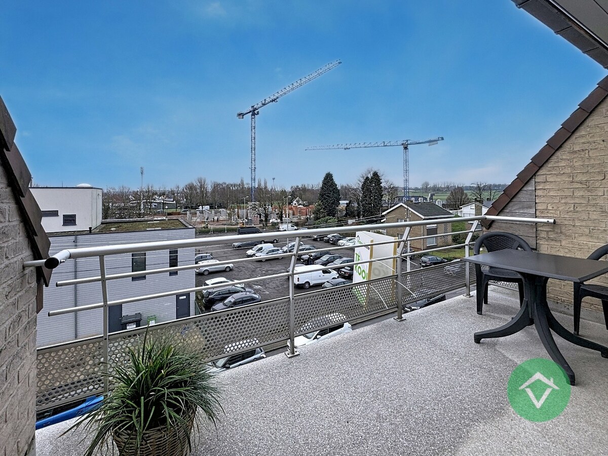 Appartement met 2 slaapkamers en garage te Torhout 