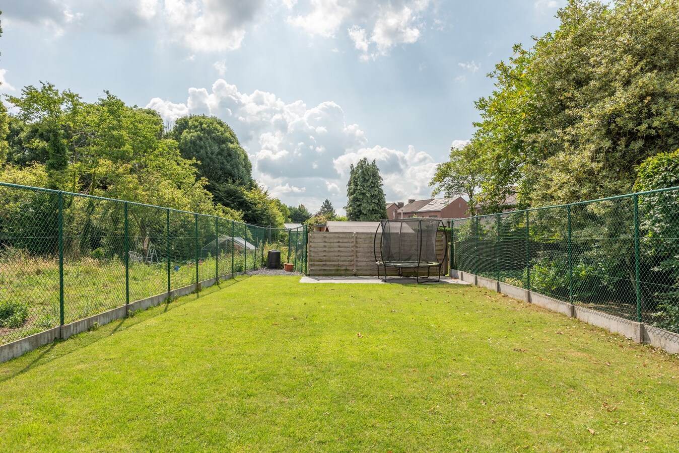 Instapklare woning met tuin - 5 slpks - toplocatie 