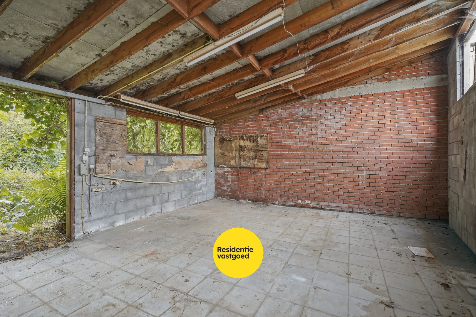 Lichtrijke woning met renovatiepotentieel te Assebroek 