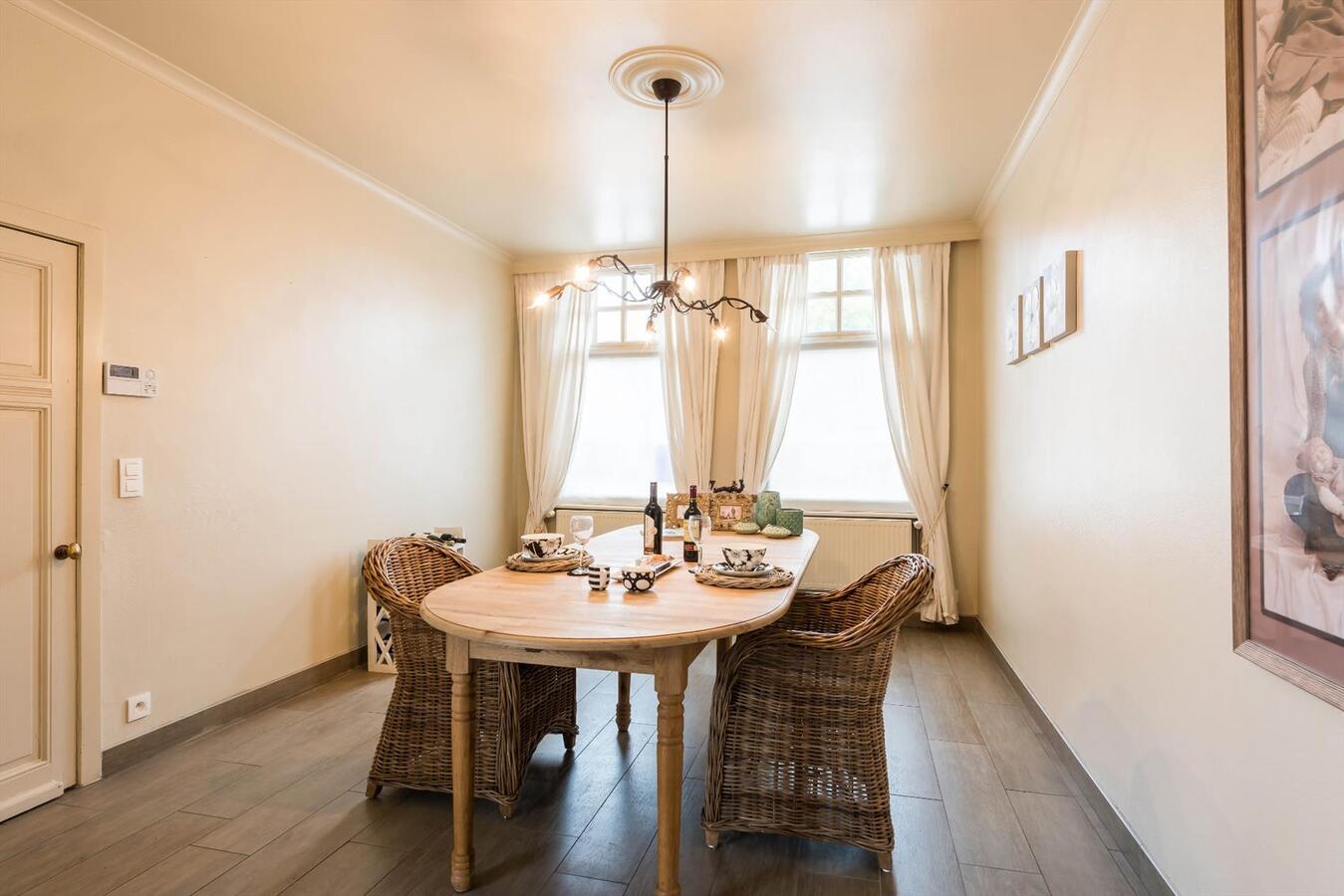 Klassevolle herenwoning met praktijkruimte 