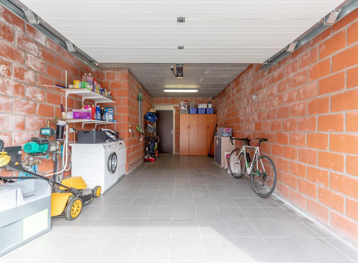 Zeer ruime woning met bijzonder veel licht én luxe  !    IDEAAL VOOR GROOT GEZIN !! 