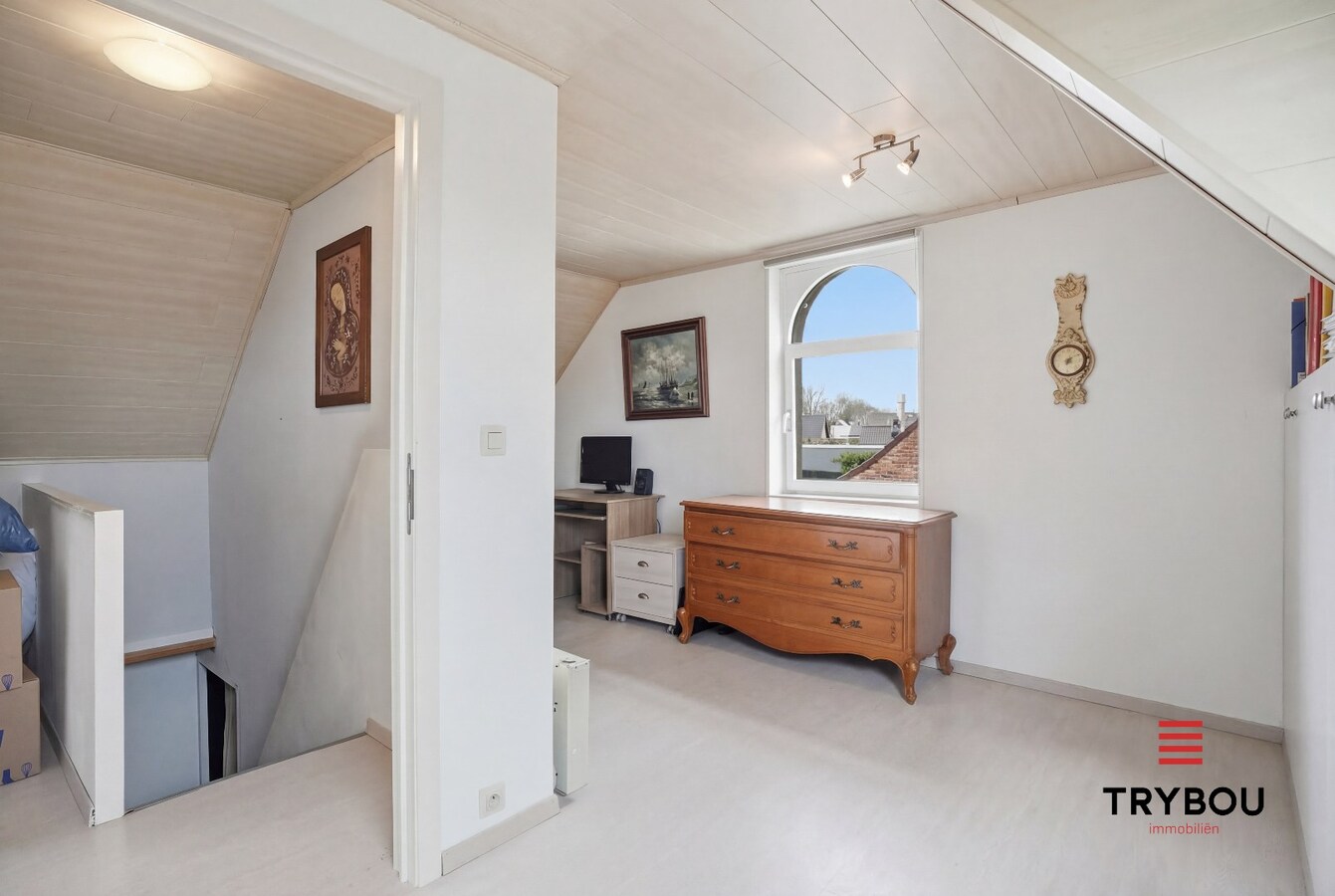 Rustig gelegen, alleenstaande woning op ruim perceel van 2210 m² 