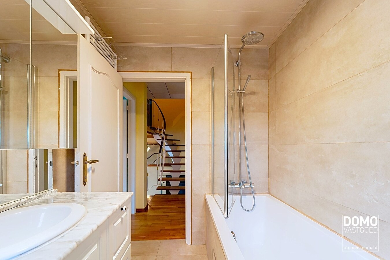 Ruime woning met weiland te koop te Alken 