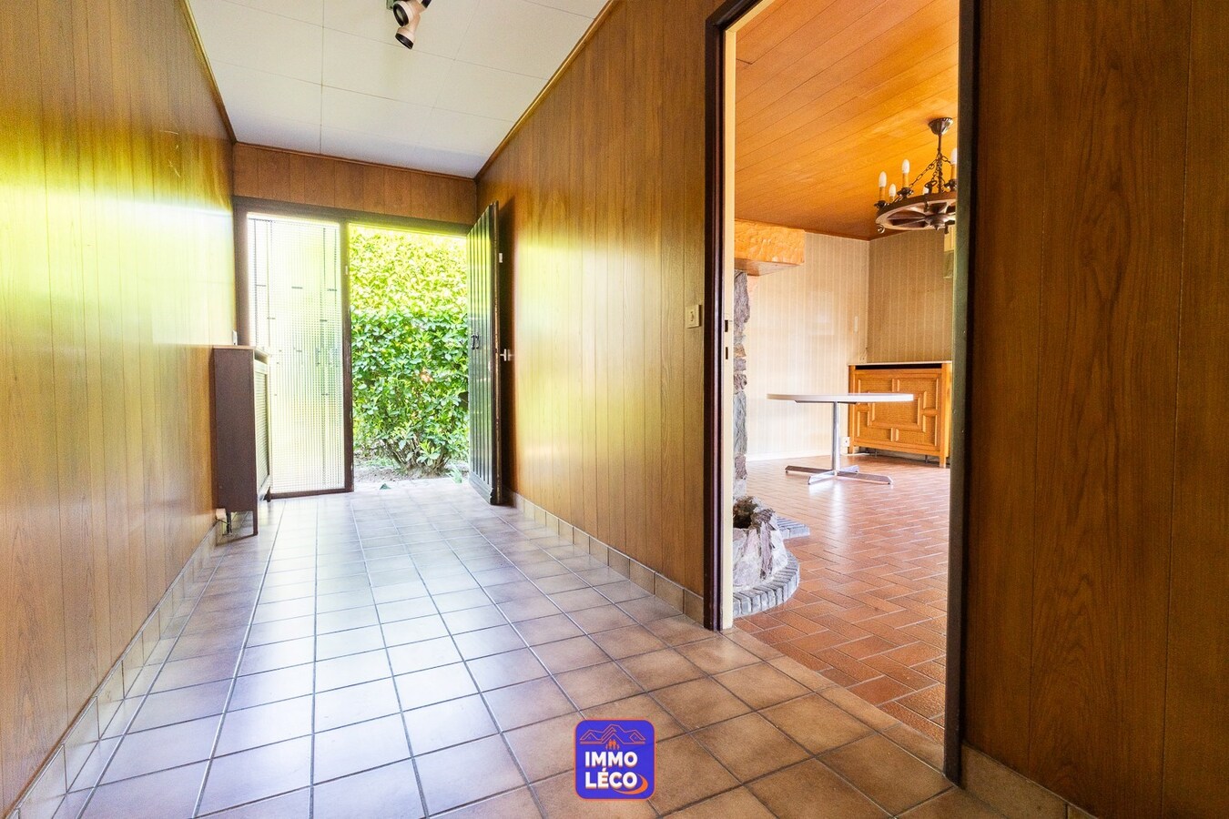 Plain-Pied avec deux garages situé à "La Coquinie", excellent potentiel ! 