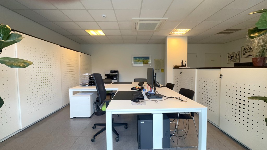 Kantoren te huur op zichtlocatie langs N9 te Melle
