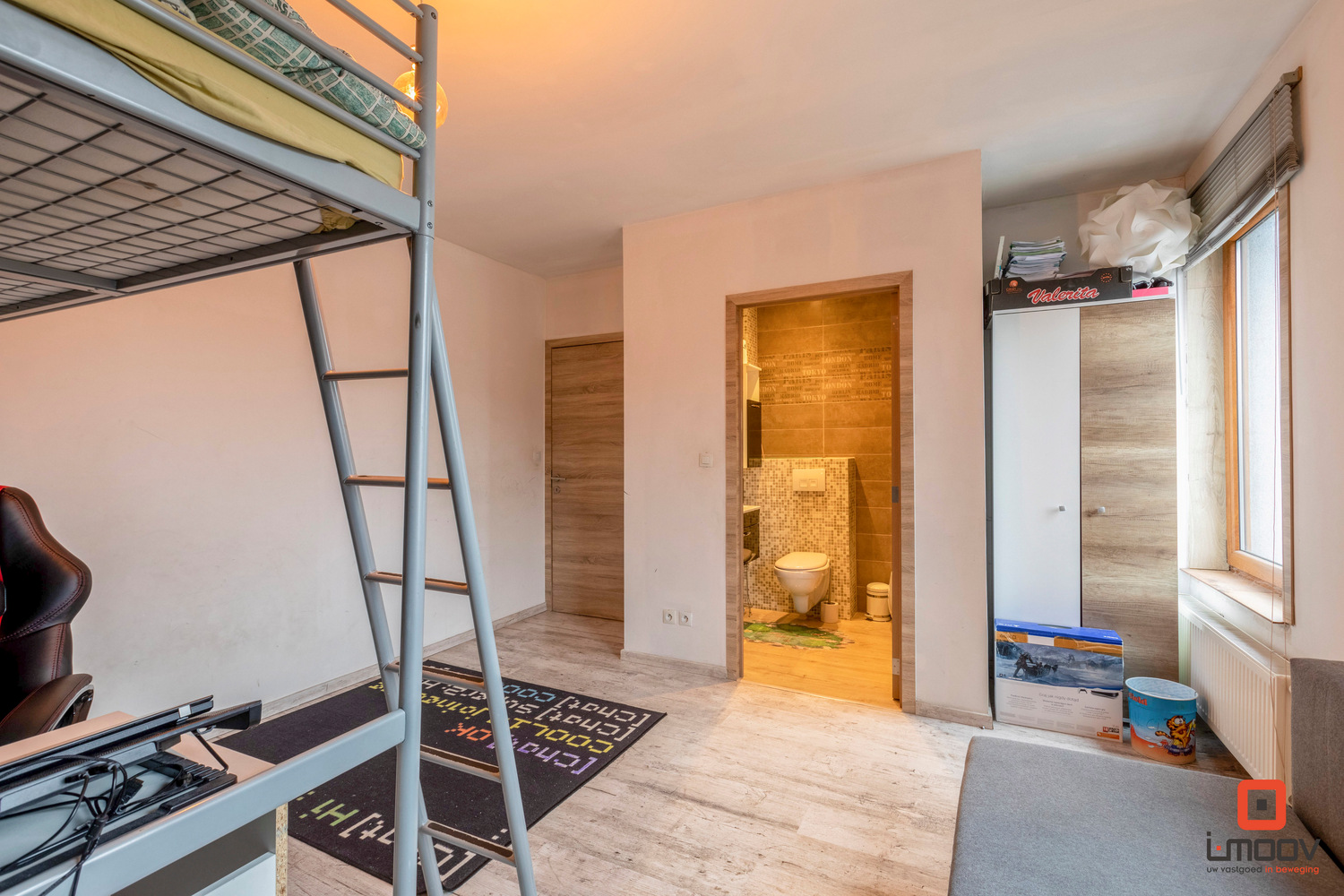 Recent gerenoveerde woning met garage en tuin 