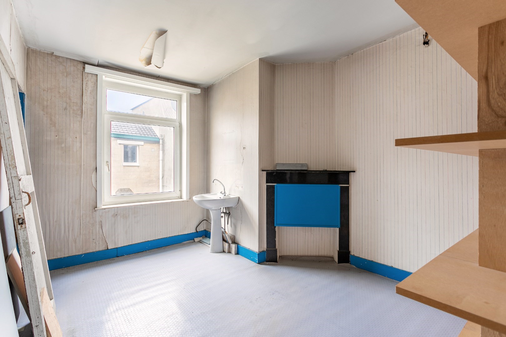 Handelshuis én appartement centrum Halle 