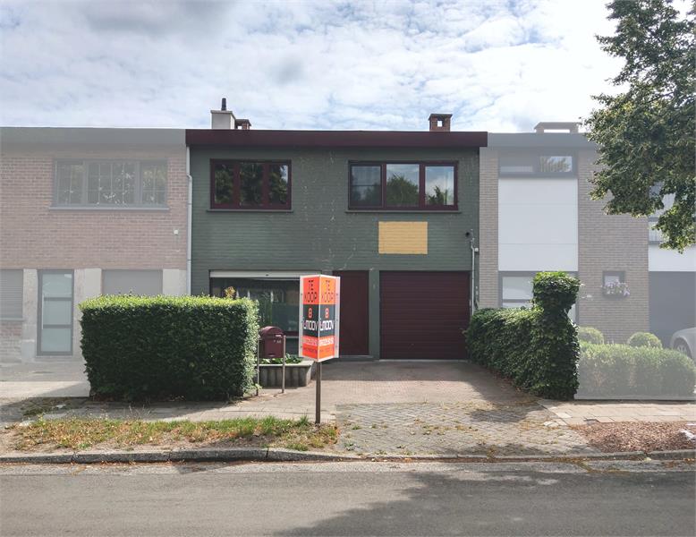 VERKOCHT!! Schitterende, lichtrijke en rustig gelegen burgerwoning te Wondelgem te koop! 