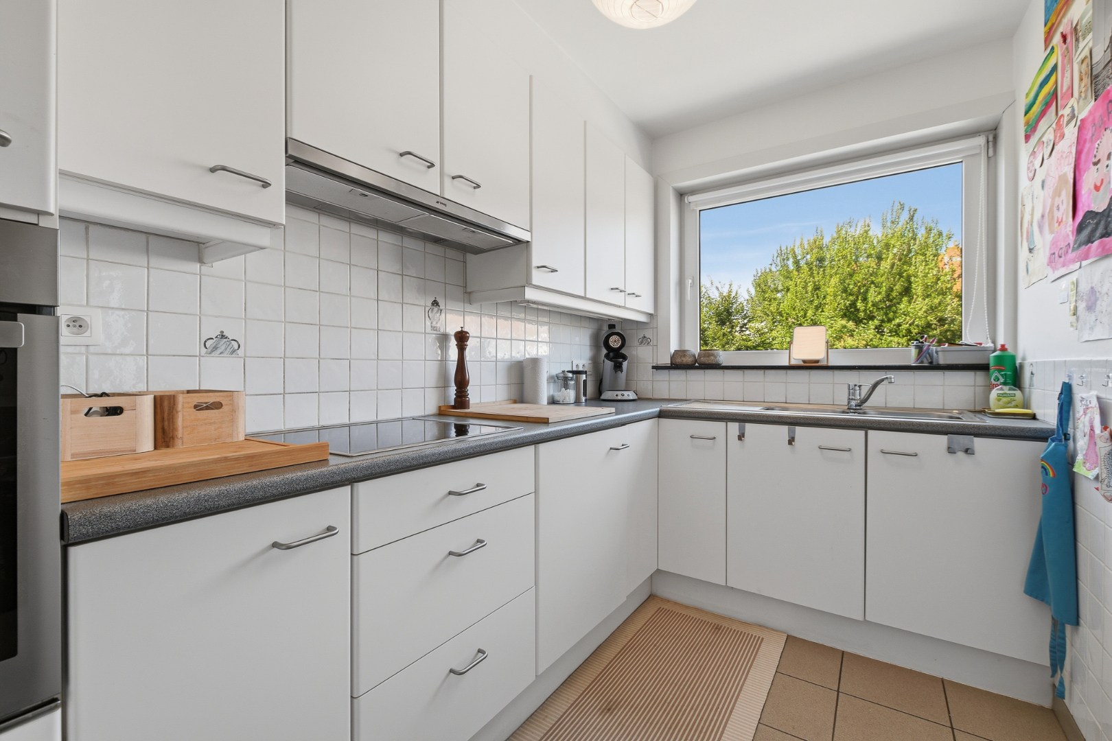 Gerenoveerde bel-etagewoning met garage, tuin en 3 slaapkamers te Blankenberge! 