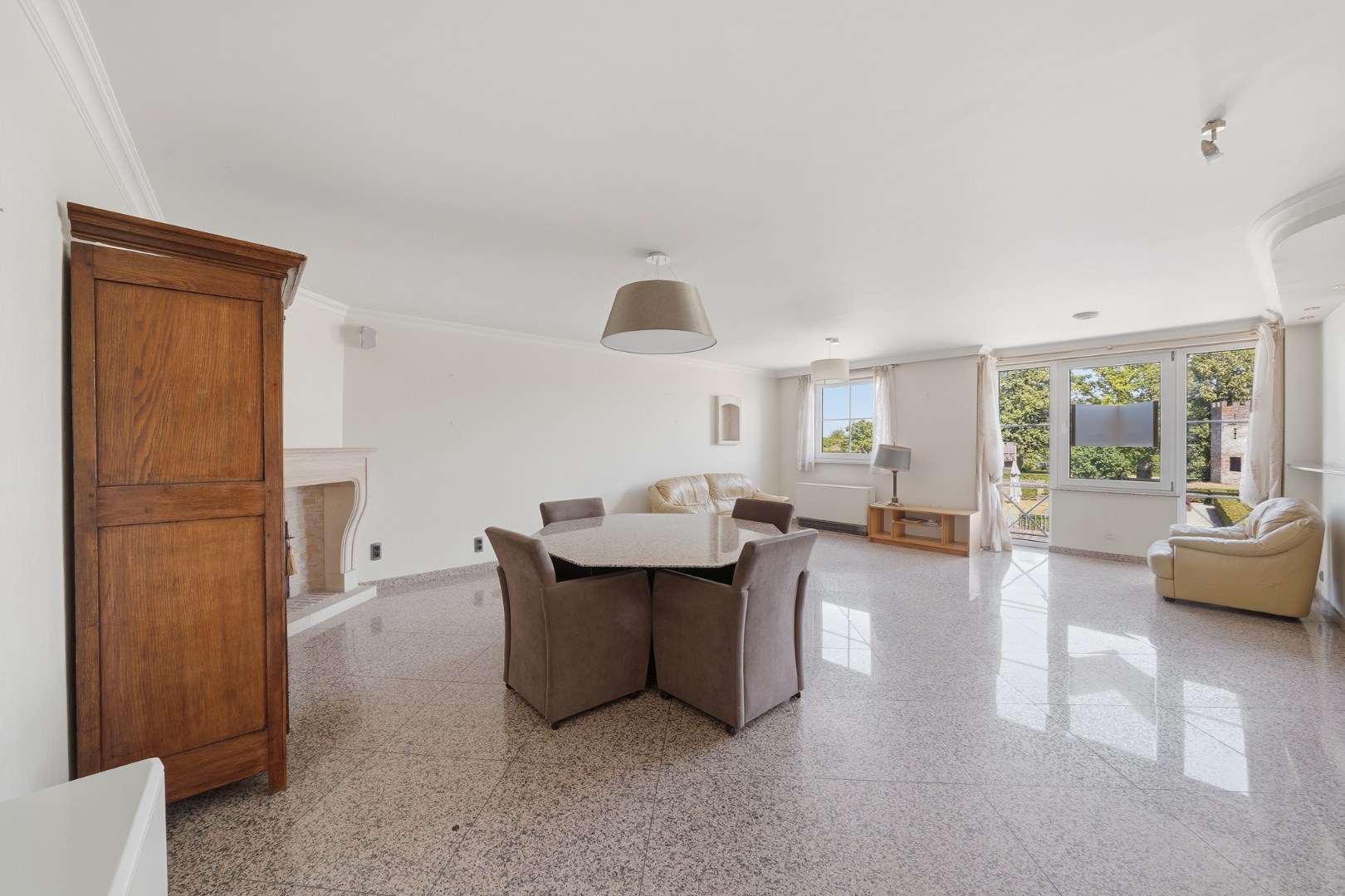 Instapklaar appartement met 2 slaapkamers en terras van 63 m² 