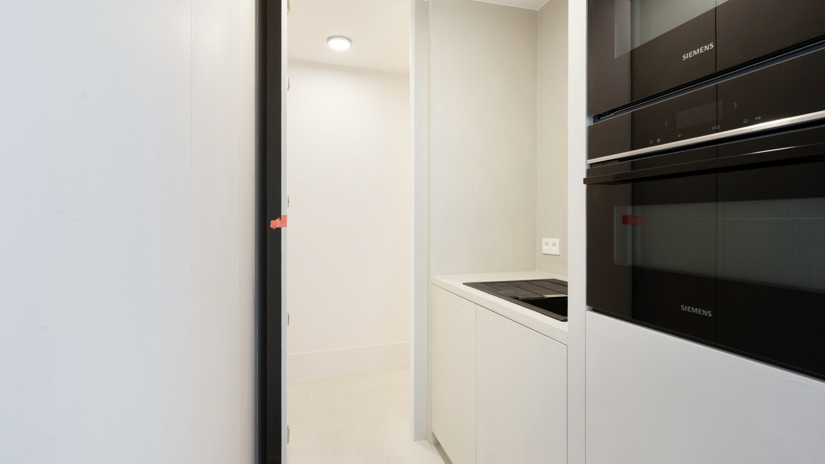 Prachtig afgewerkte nieuwbouwwoning met 4 slaapkamers gelegen in het oude Knokke. 
