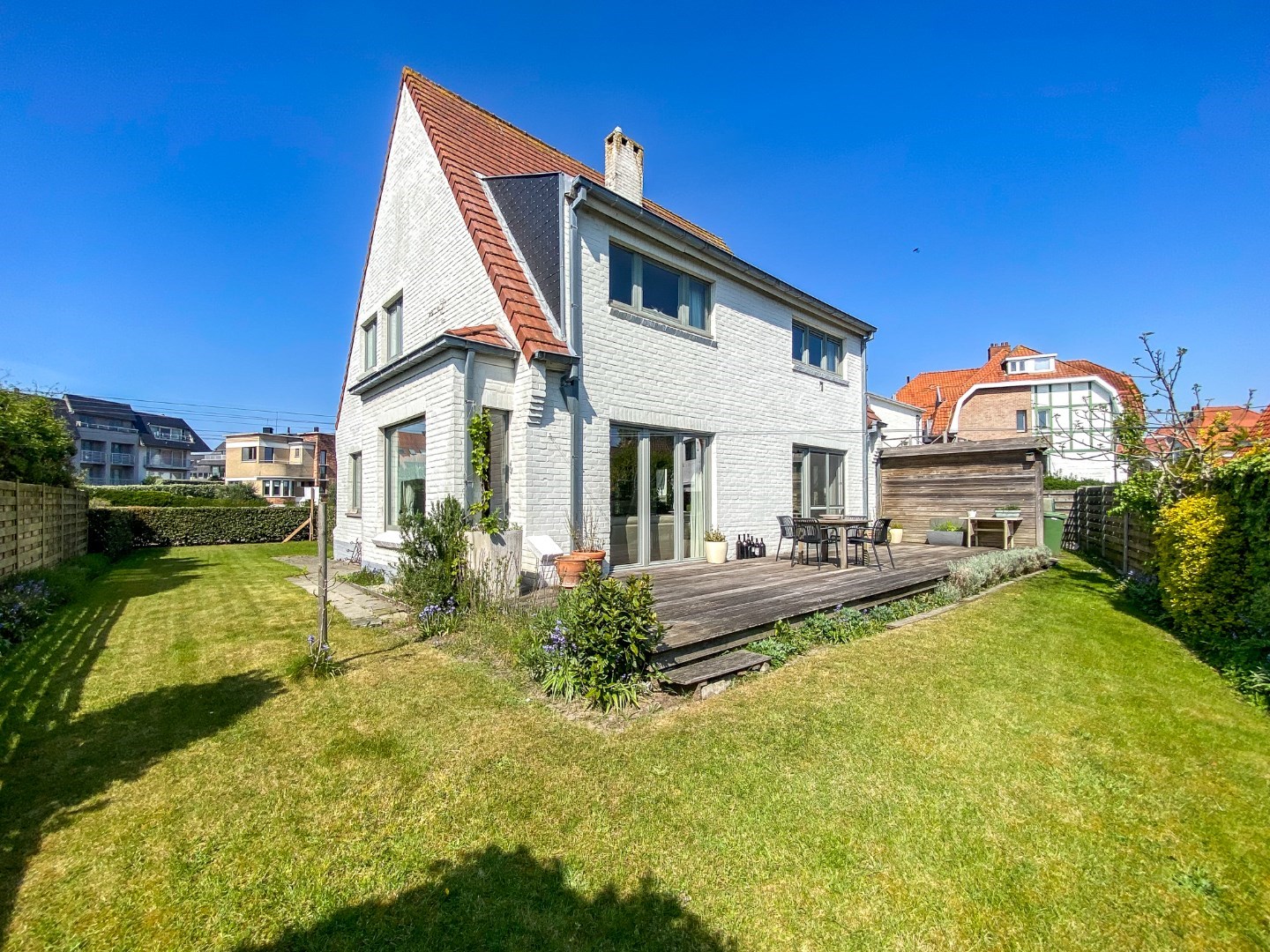 Ruime woning op wandelafstand van de zee op 535 m². 