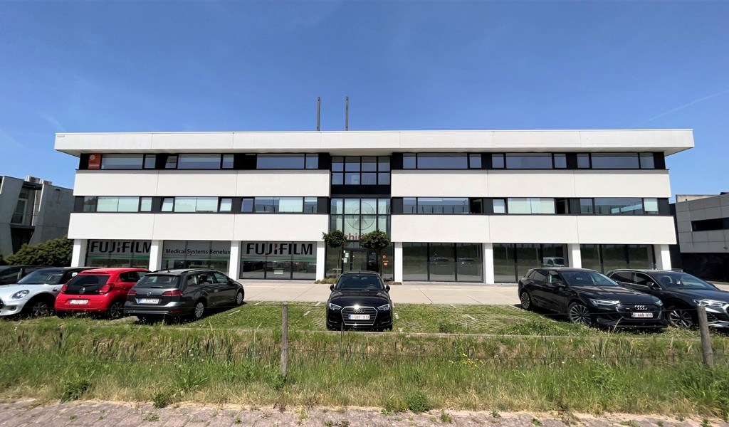 Recente kantoren en magazijnen te huur in Westpoort Zwijndrecht