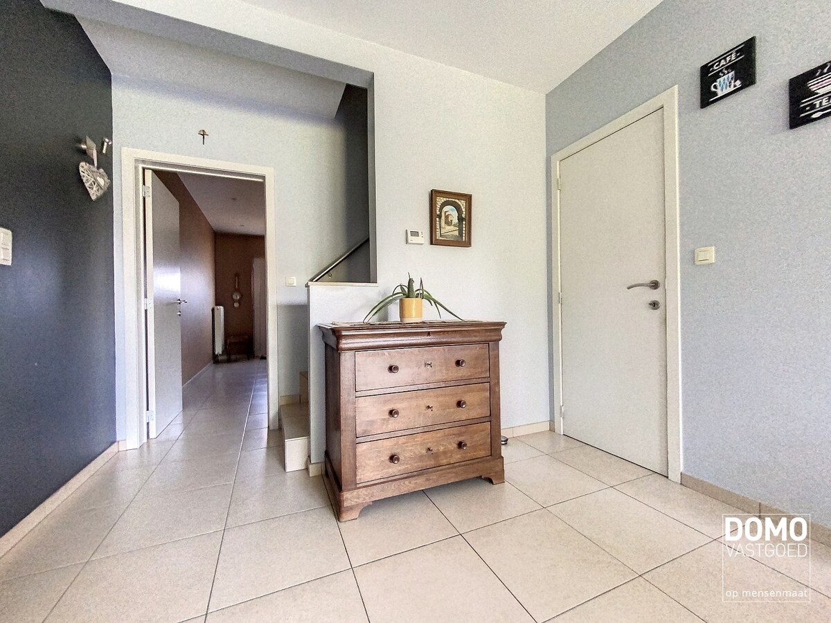 Ruime woning met tuin, garage en 3 slaapkamers vlakbij centrum Hasselt 