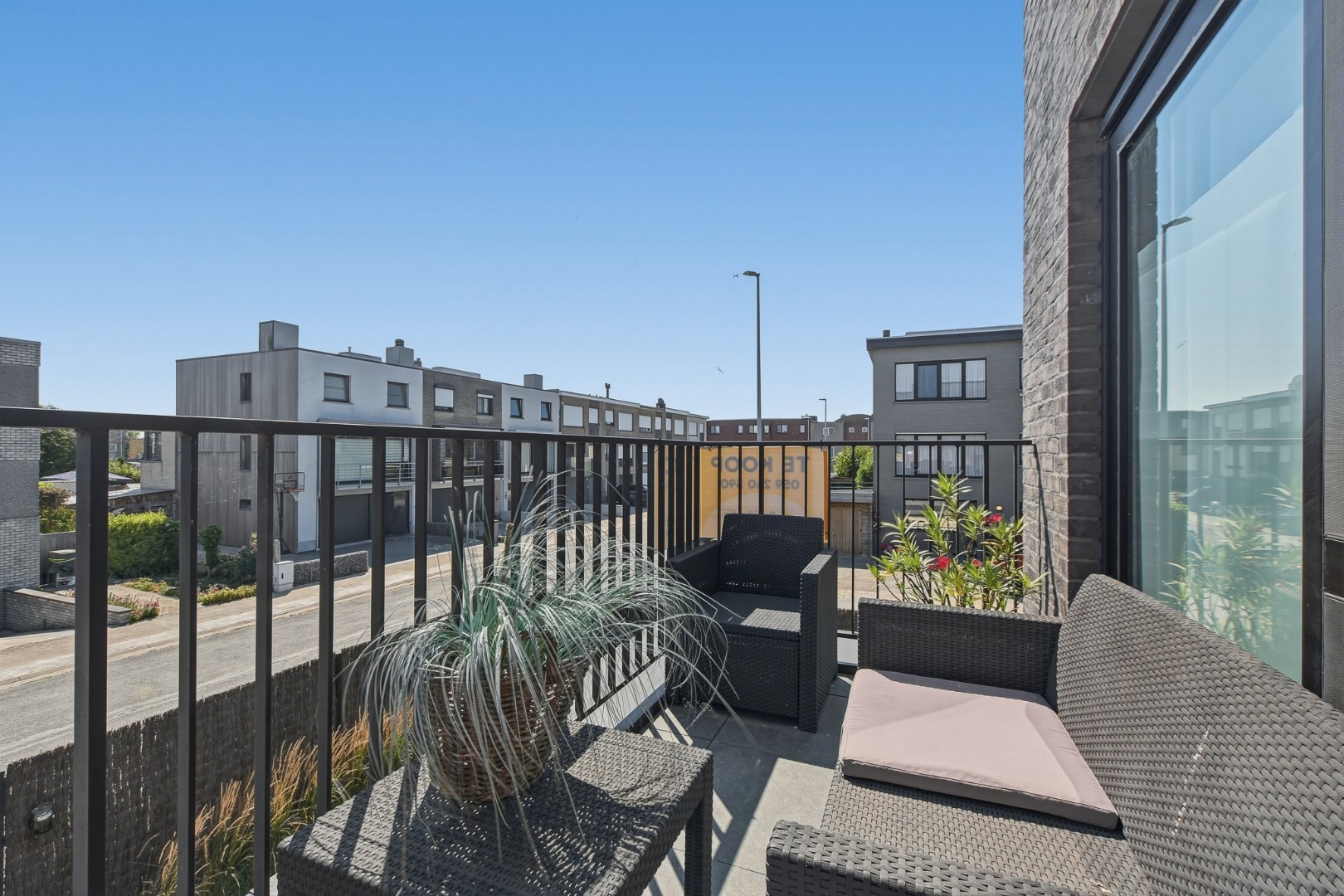 Moderne bel-etagewoning met polyvalente ruimte, zonnige tuin en energiezuinige afwerking 