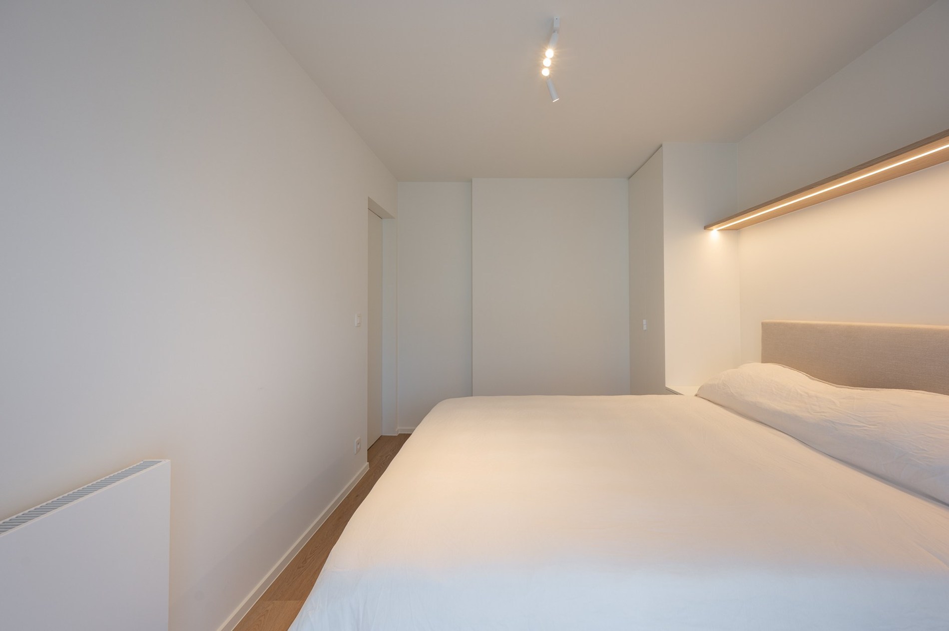 Bel appartement de 3 chambres avec vue latérale sur la mer, situé dans un endroit agréable près de la place de la Tour des Lumières à Knokke. 