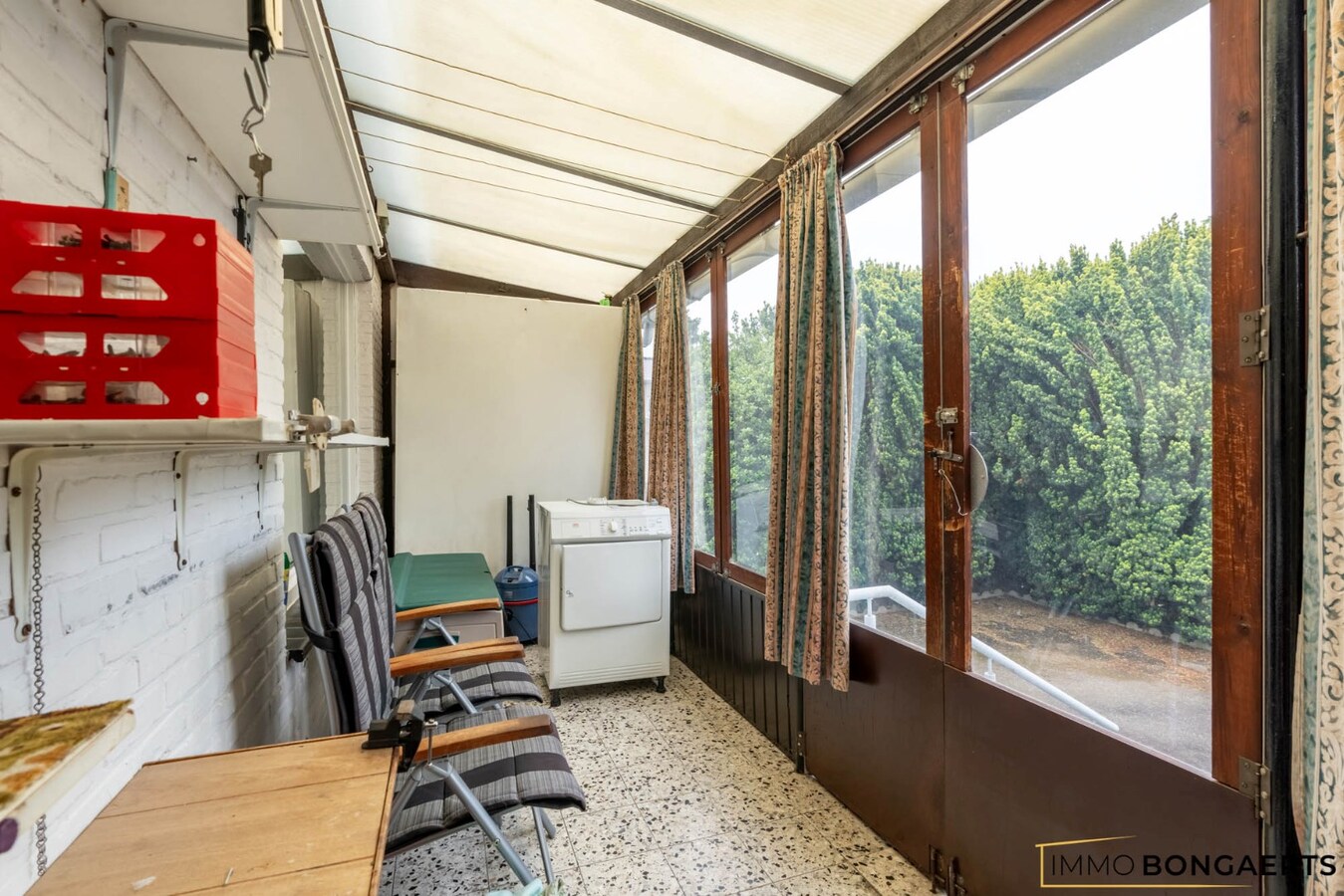 Rustig gelegen woning met tuin, garage en 3 slaapkamers. 