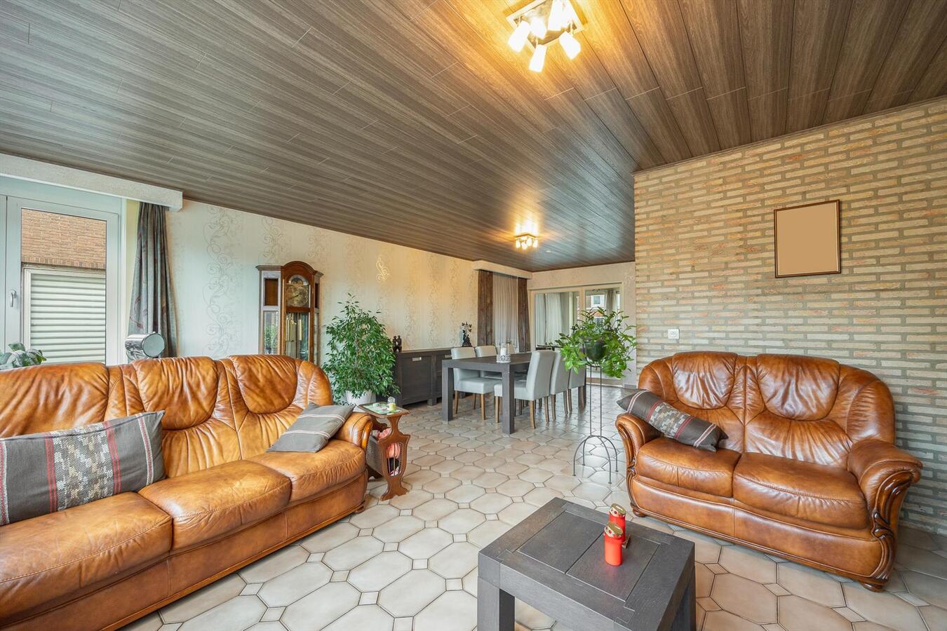 Ruime HOB met garage op een rustige locatie te Schelle! 