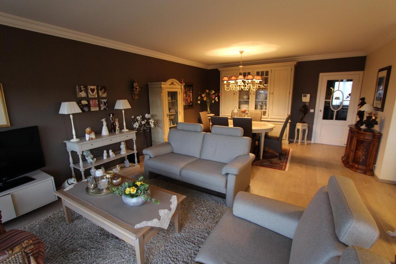 Instapklaar appartement met garage te Roeselare 