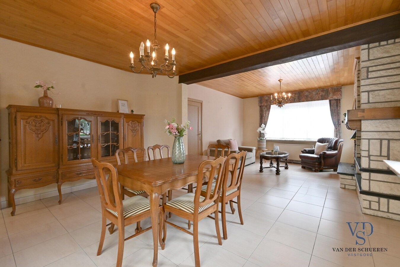 Degelijke Half Open Bebouwing 