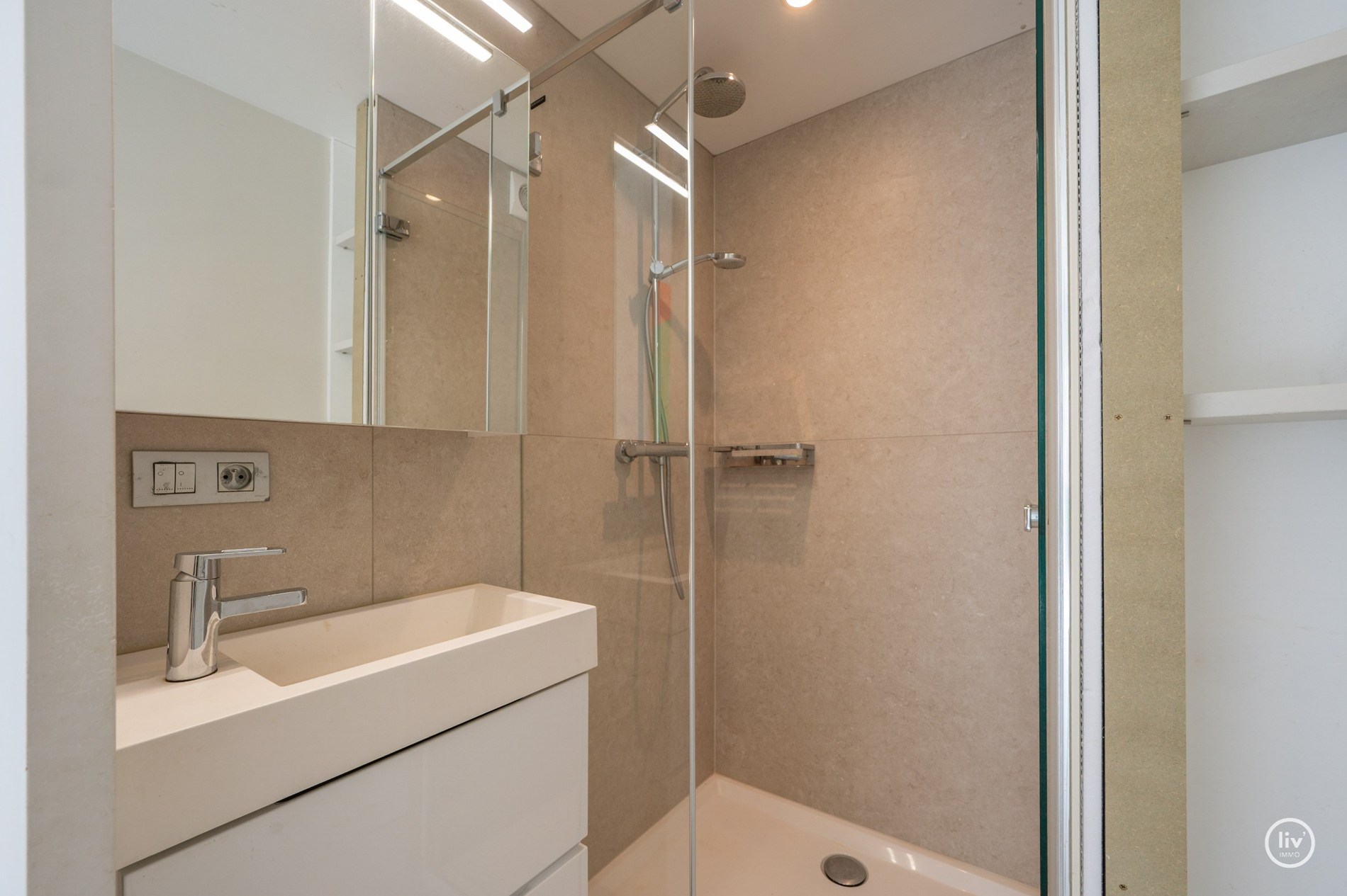 Bel appartement de deux chambres situé au centre de Knokke. 