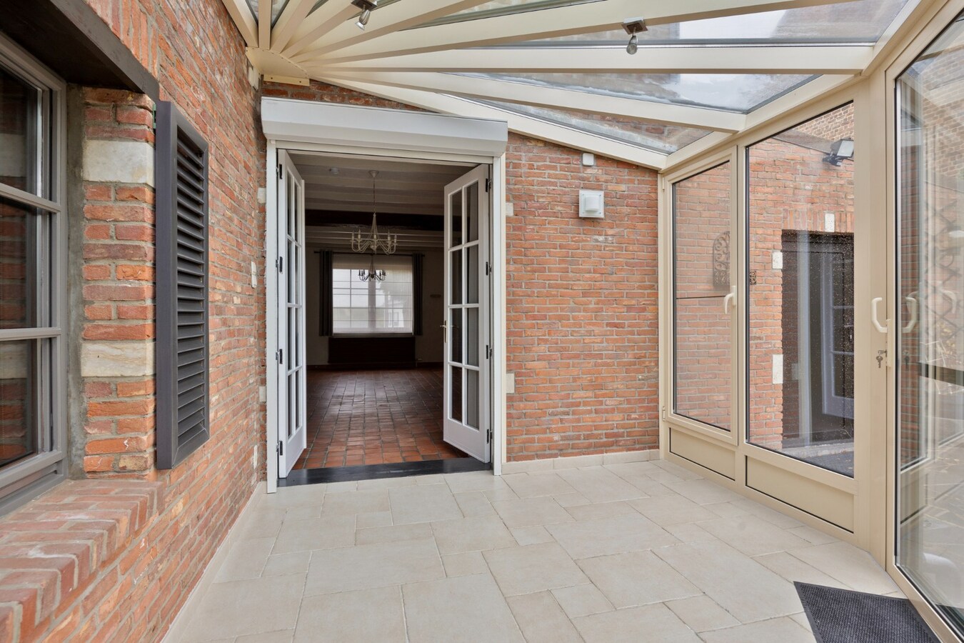 Open bebouwing met 3 slaapkamers in landelijke omgeving 