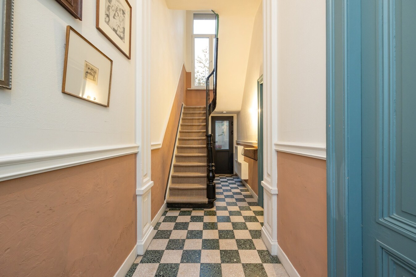 Charmante herenwoning in rustige straat nabij Vinkenhof! 