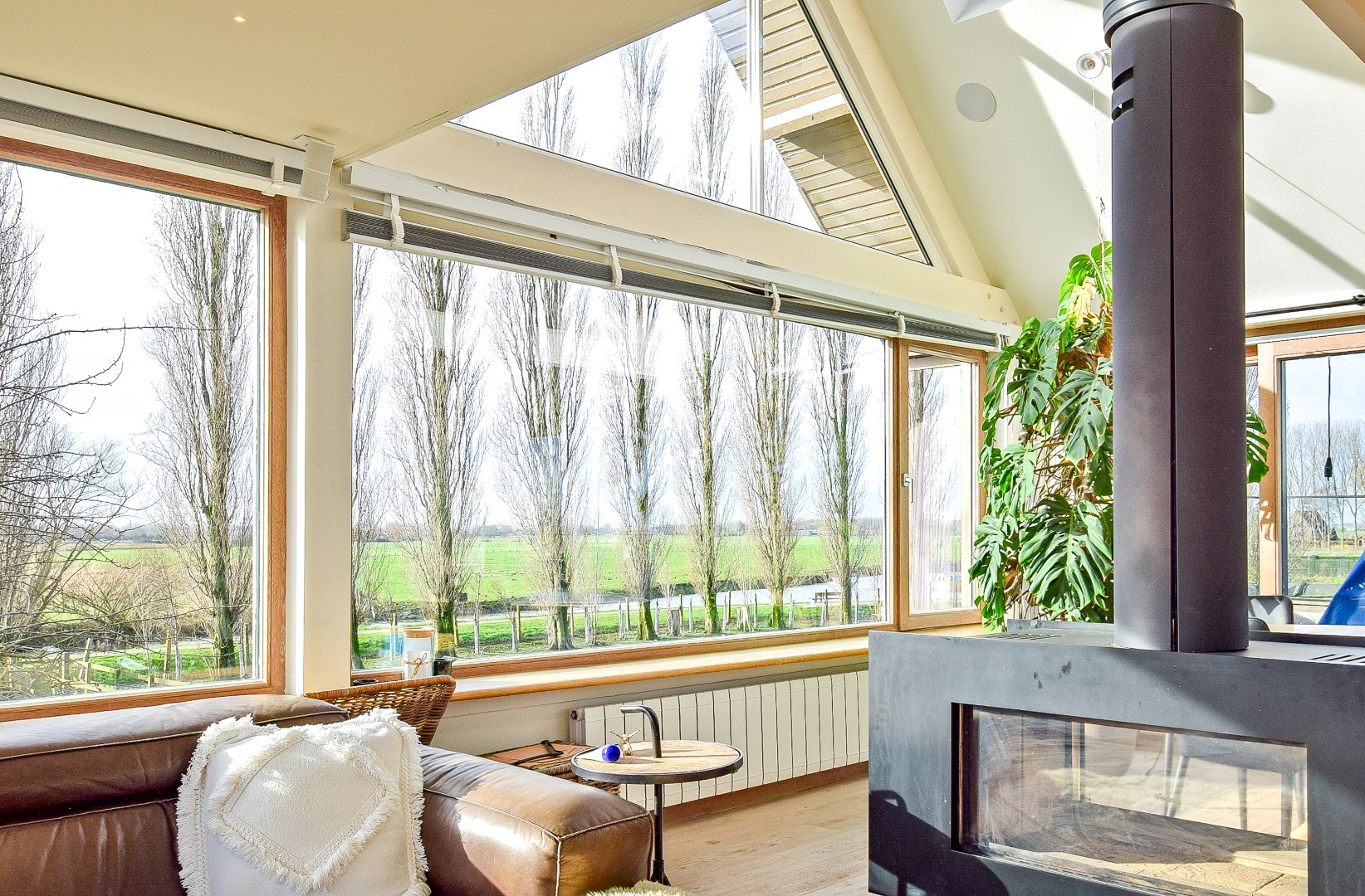 Restaurant met privéwoning en 2 B&amp;B-kamers op 4.370 m² 