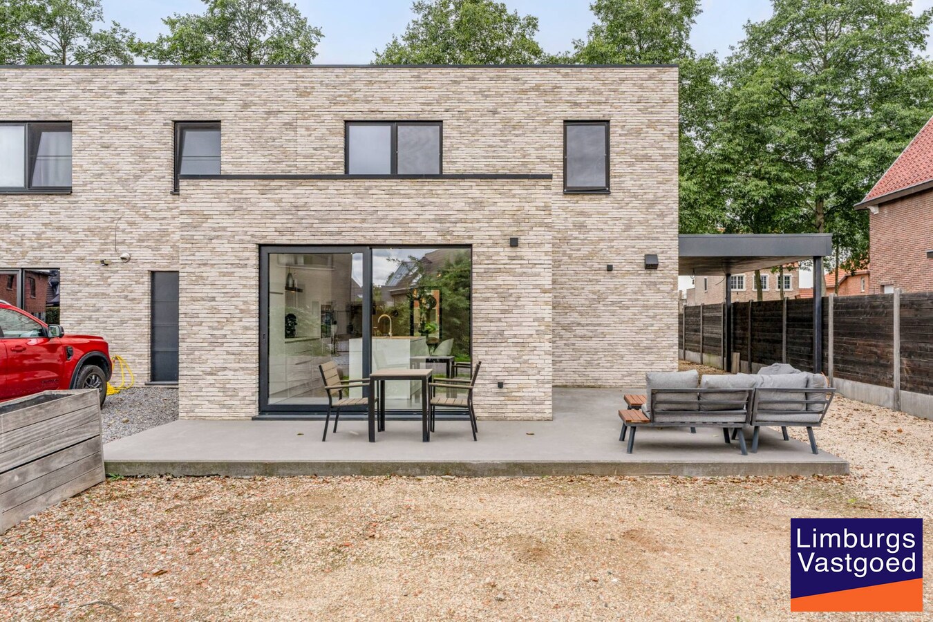 Nieuwbouwwoning, halfopen bebouwing, 3 slpk, 3a 4ca, te Beringen 