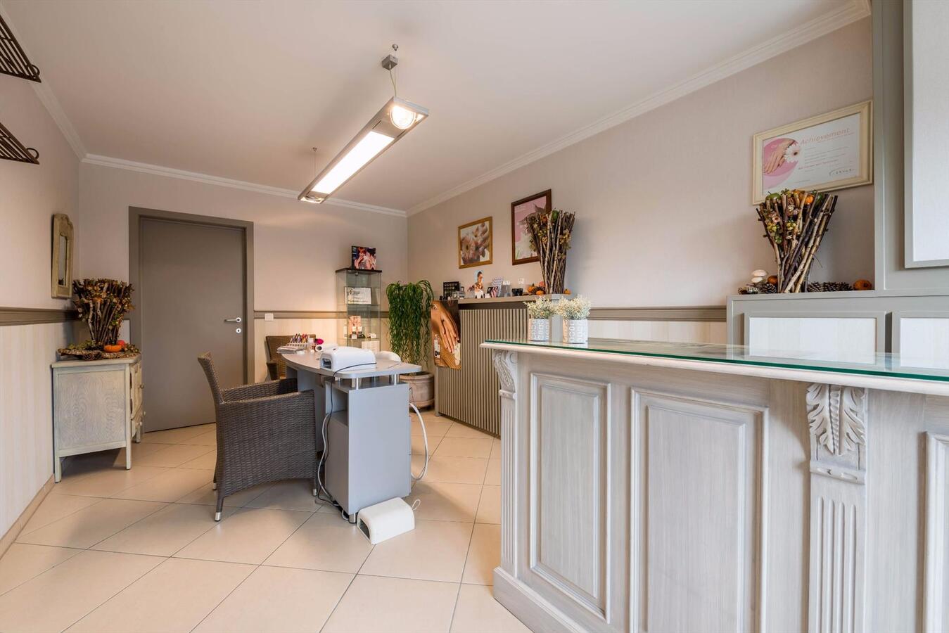 Prachtig afgewerkte halfopen woning met 3 slaapkamers 