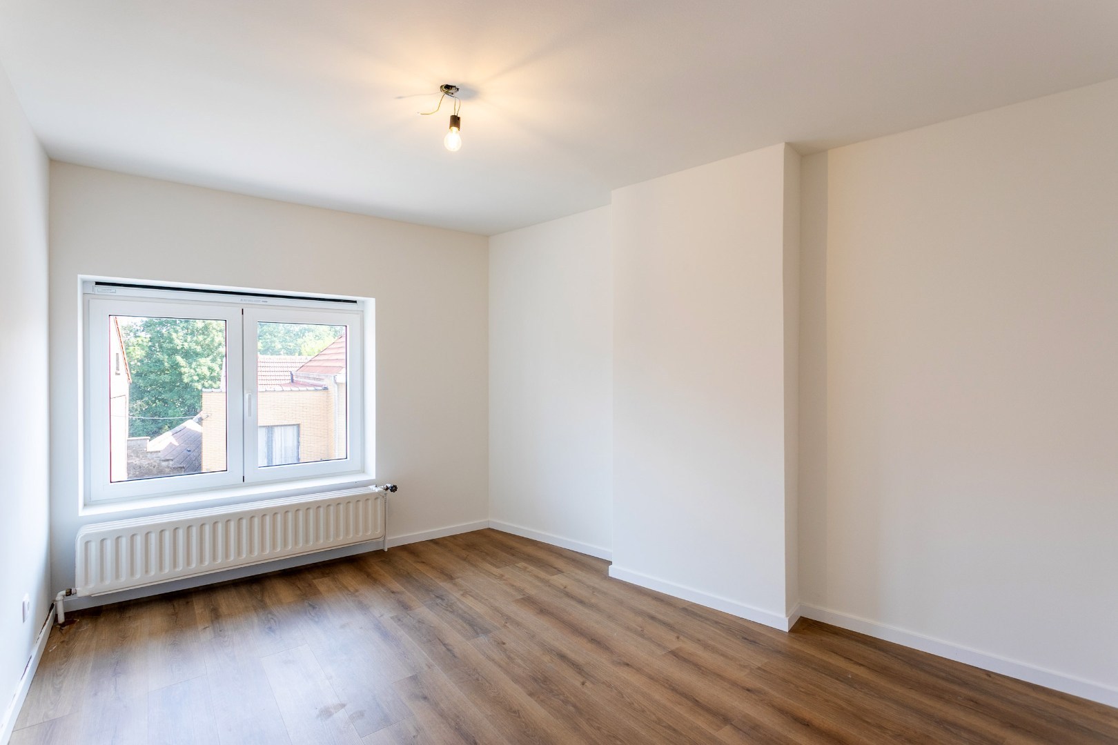 Instapklare woning (EPC:B) met 3 slpk, tuin en garage 