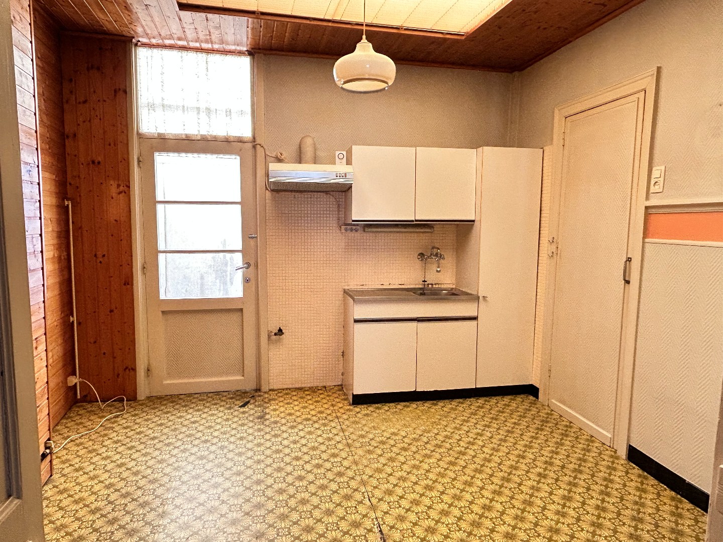 Stadswoning met 3 slaapkamers en koer 