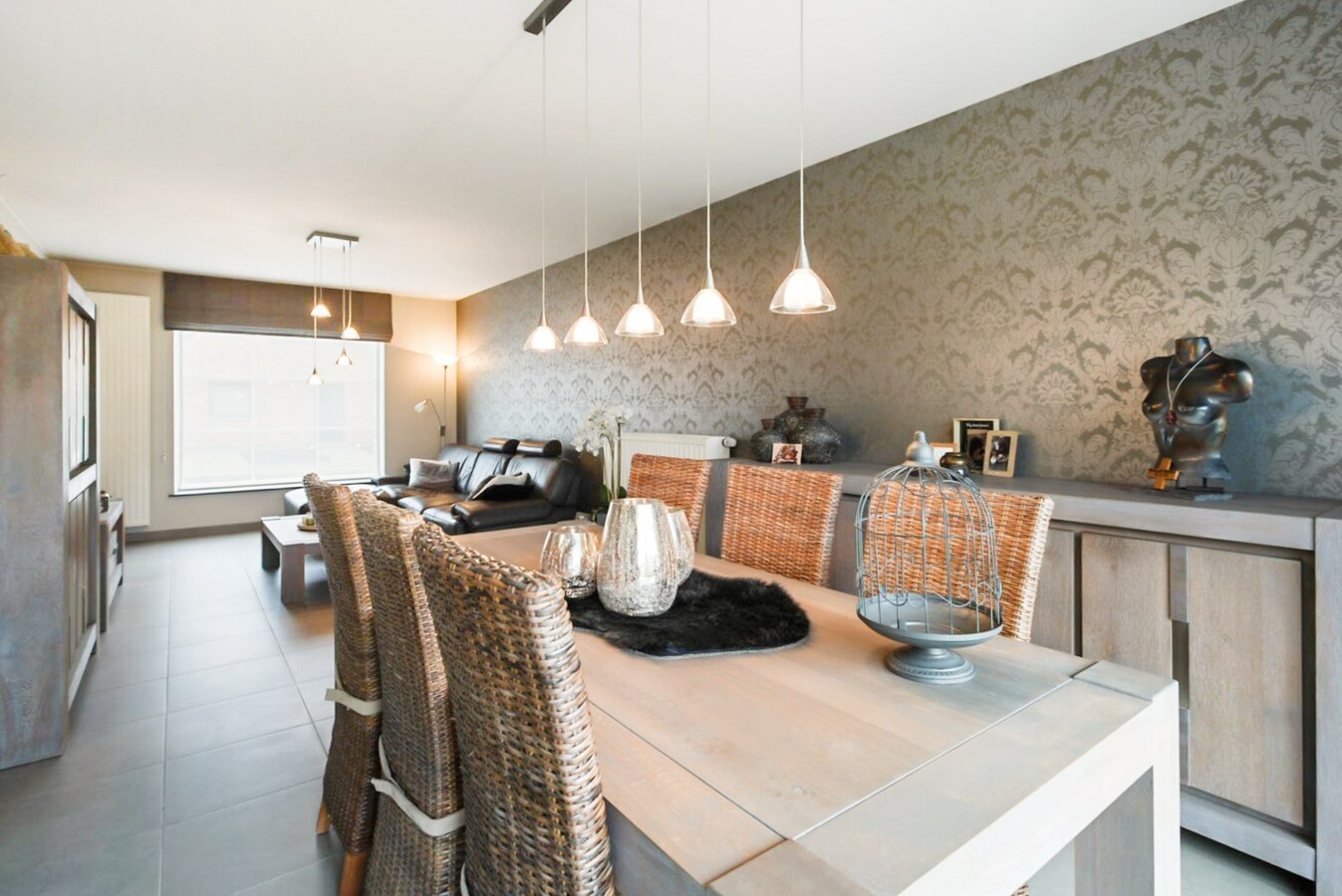 Verrassend ruime, recente woning met 4 slaapkamers en garage 