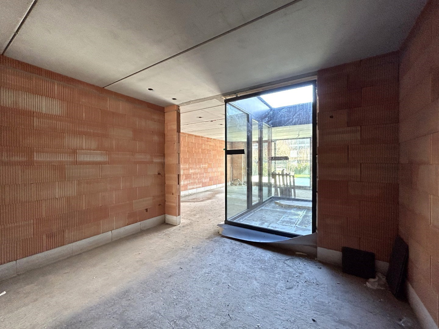 Uitzonderlijk afgewerkte nieuwbouwwoning met 4 slpk. in centrum Geel 