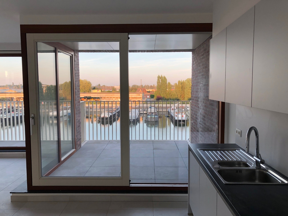 Luxueus wonen met unieke skyline én zicht op 't water. 