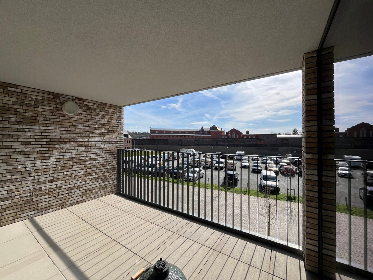 2-slaapkamer appartement met aangenaam terras. 