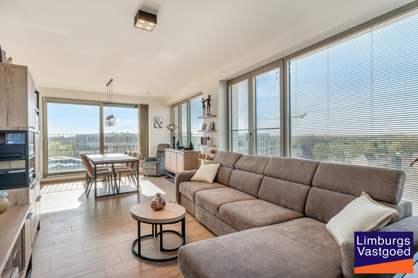 Modern appartement met terras, autostaanplaats + kelderberging 