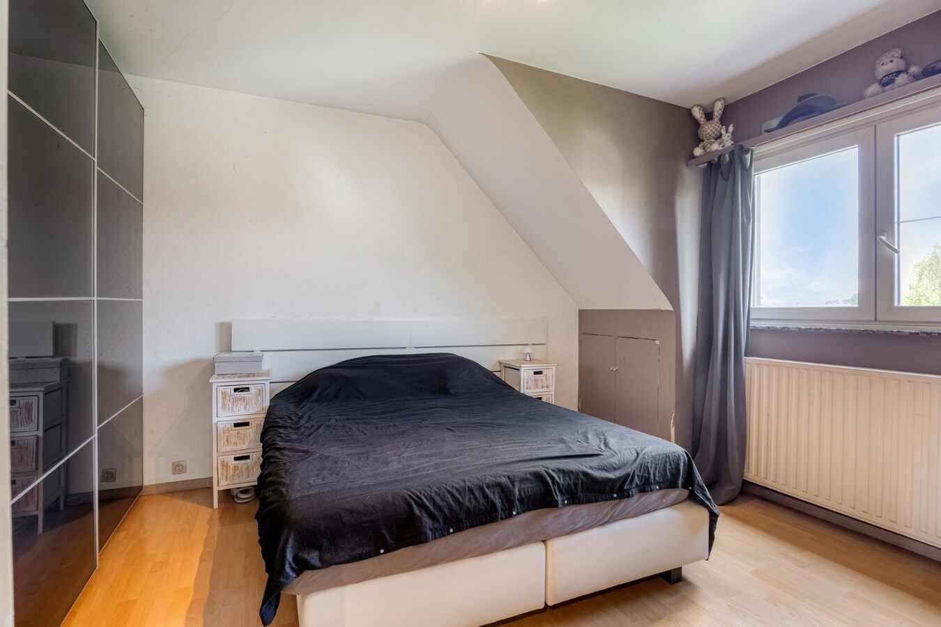 Instapklare woning met garage en tuin te Edegem 