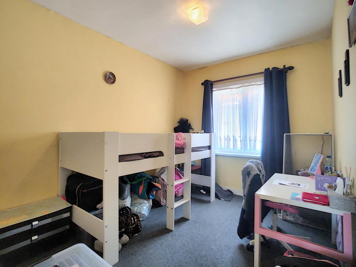 Ruime gezinswoning met tuin - Heist 