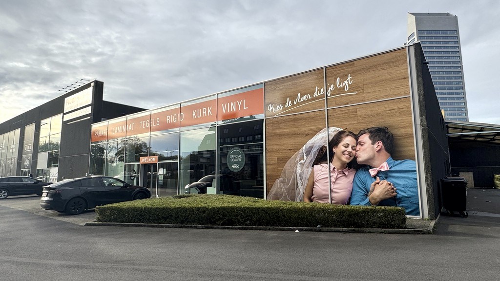 Showroom met opslagruimte te huur aan Kortrijksesteenweg in Gent