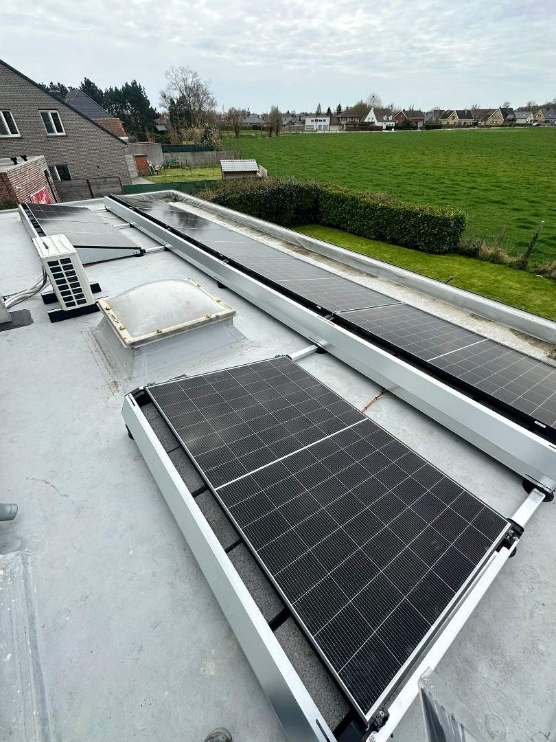 Instapklare gezinswoning met open zicht en mooie tuin, perceel 539 m², Torhout 