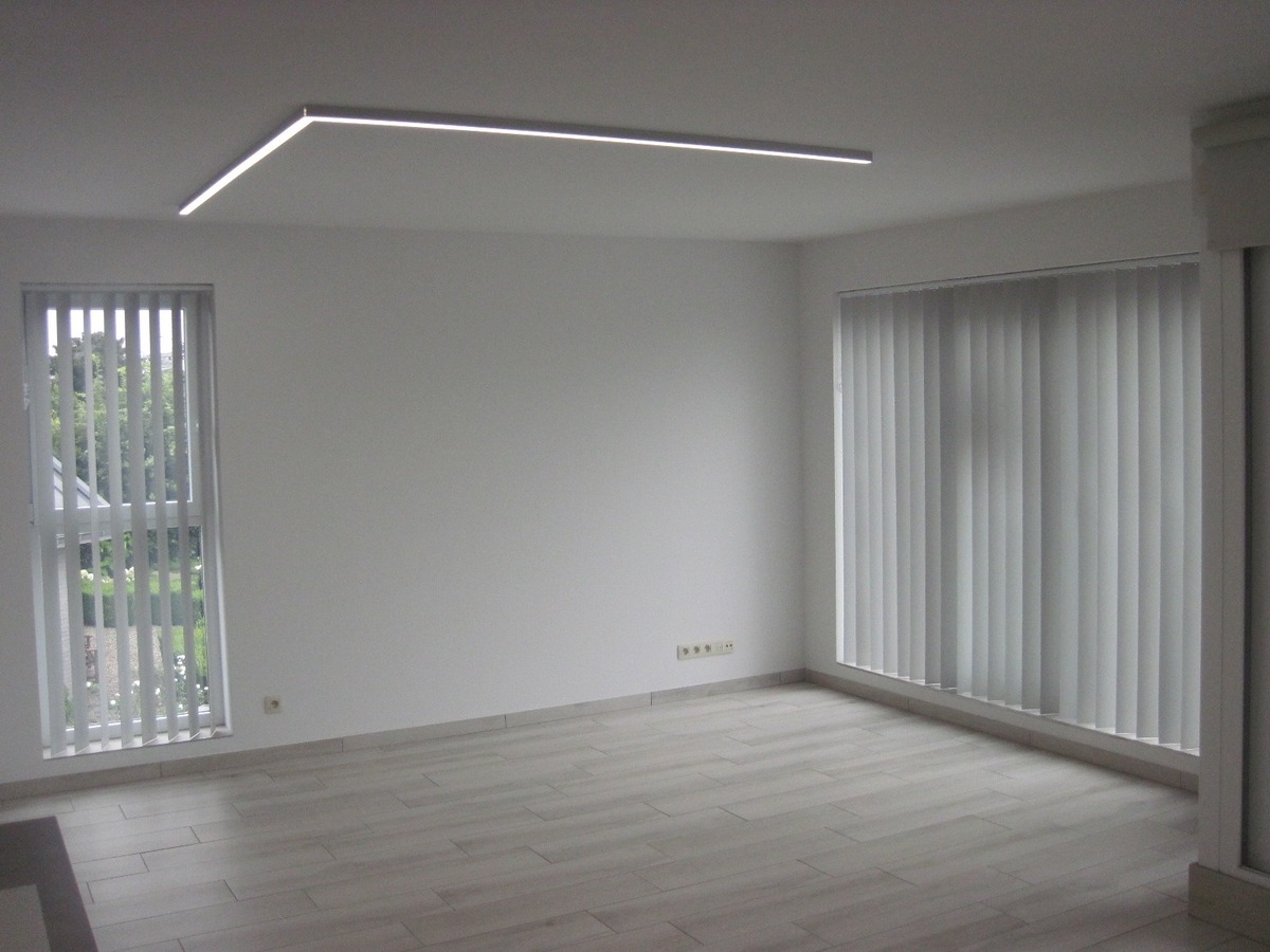 LUXUEUS 1-SLPK-APPARTEMENT   (geen vaste kosten !). 