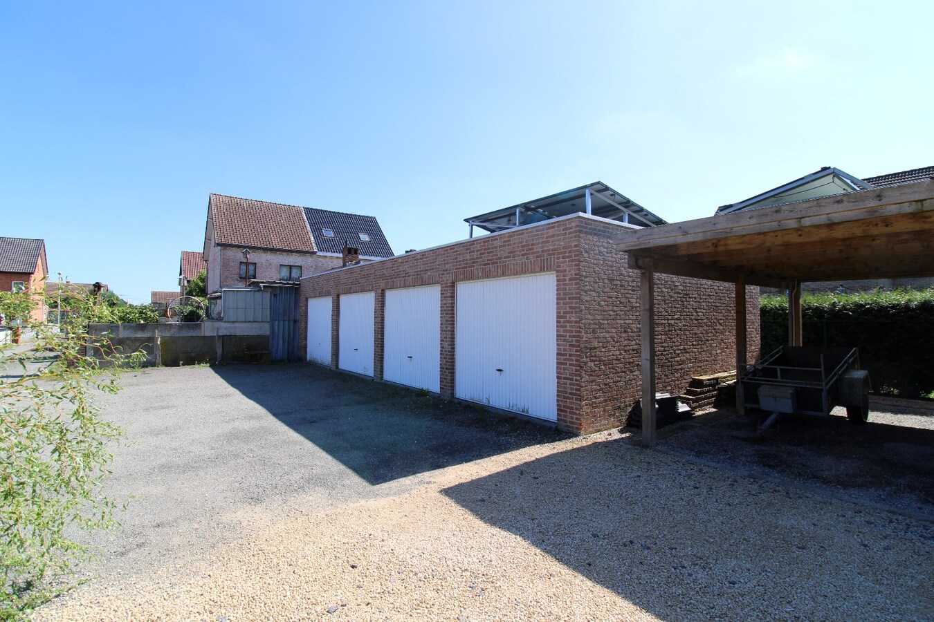 Ruim duplex appartement met mooi terras en garage 